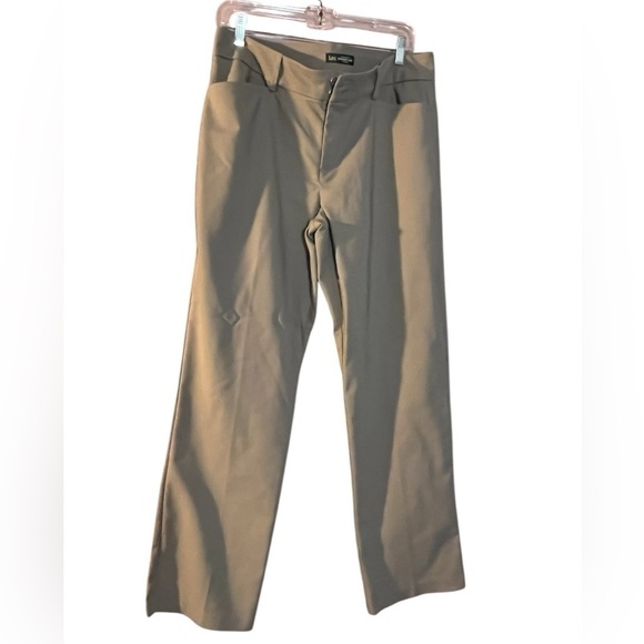 Lee Women's secretly shapes Mid-Rise straight leg tan career casual Pant. 14 - Picture 2 of 8